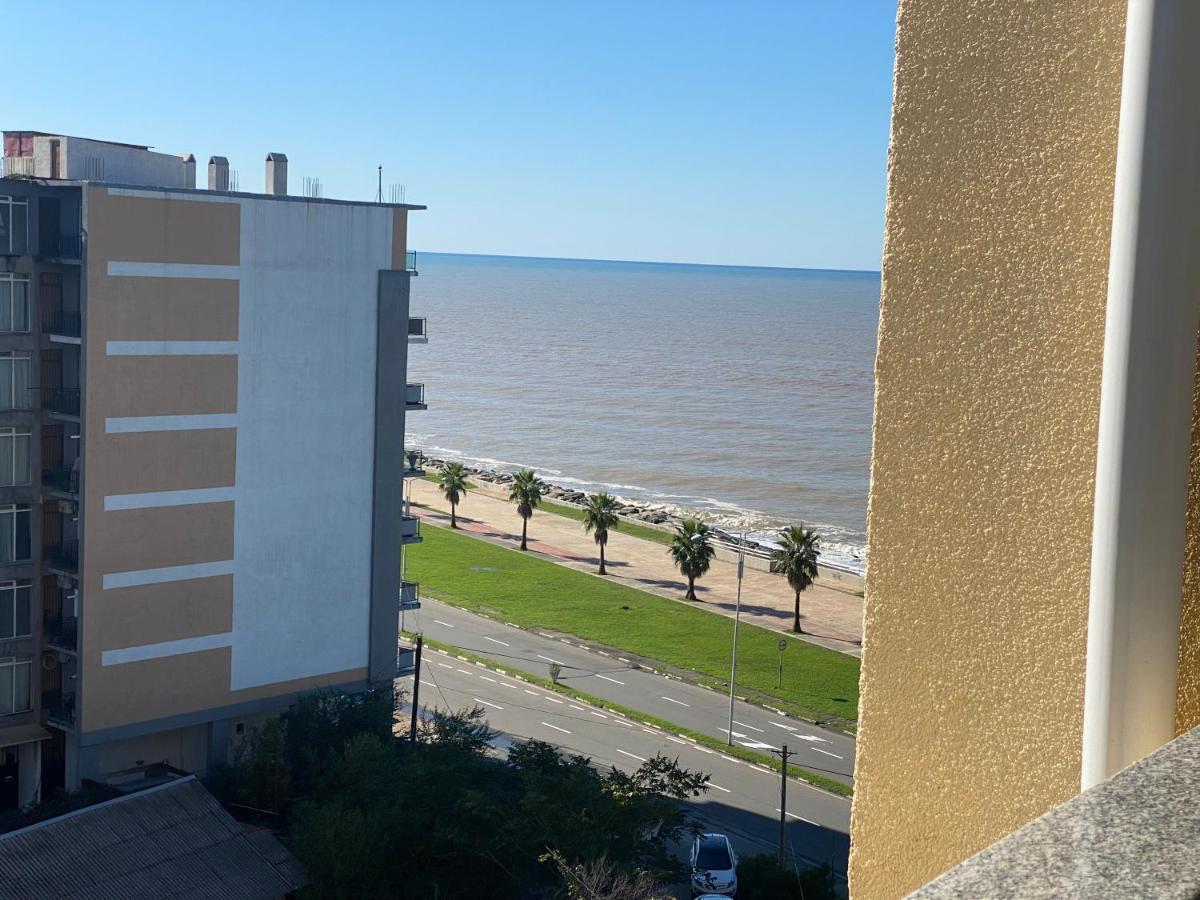 Jasmine Apartment In New Bulvar Batumi Esterno foto