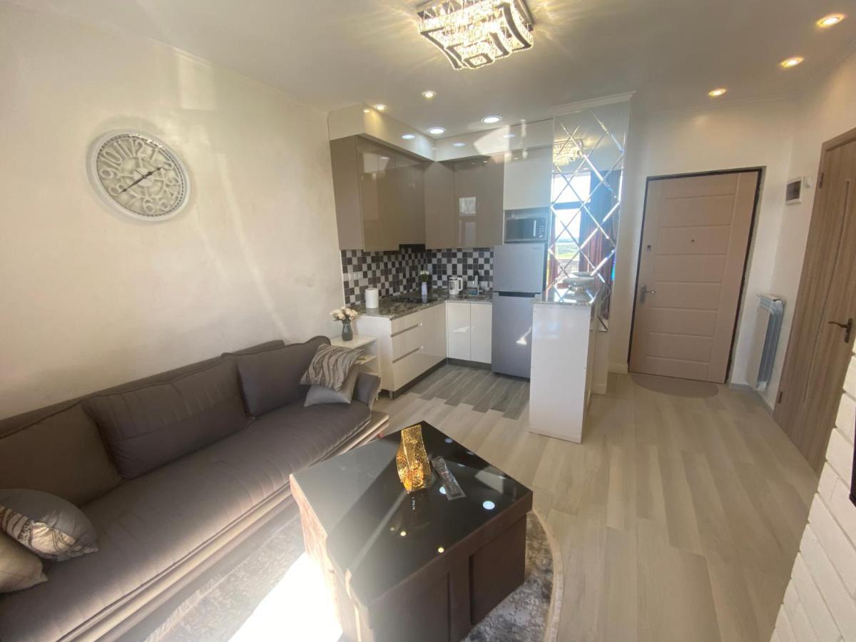 Jasmine Apartment In New Bulvar Batumi Esterno foto