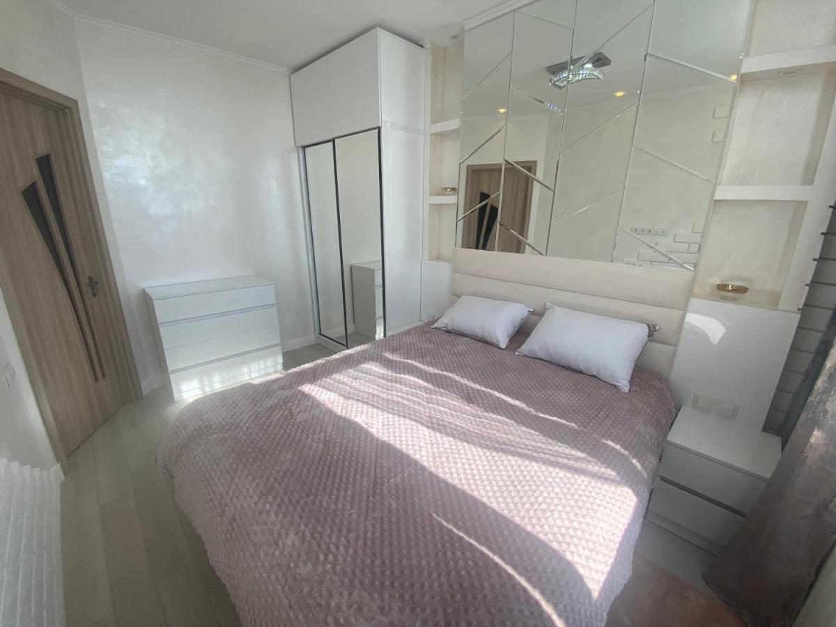 Jasmine Apartment In New Bulvar Batumi Esterno foto