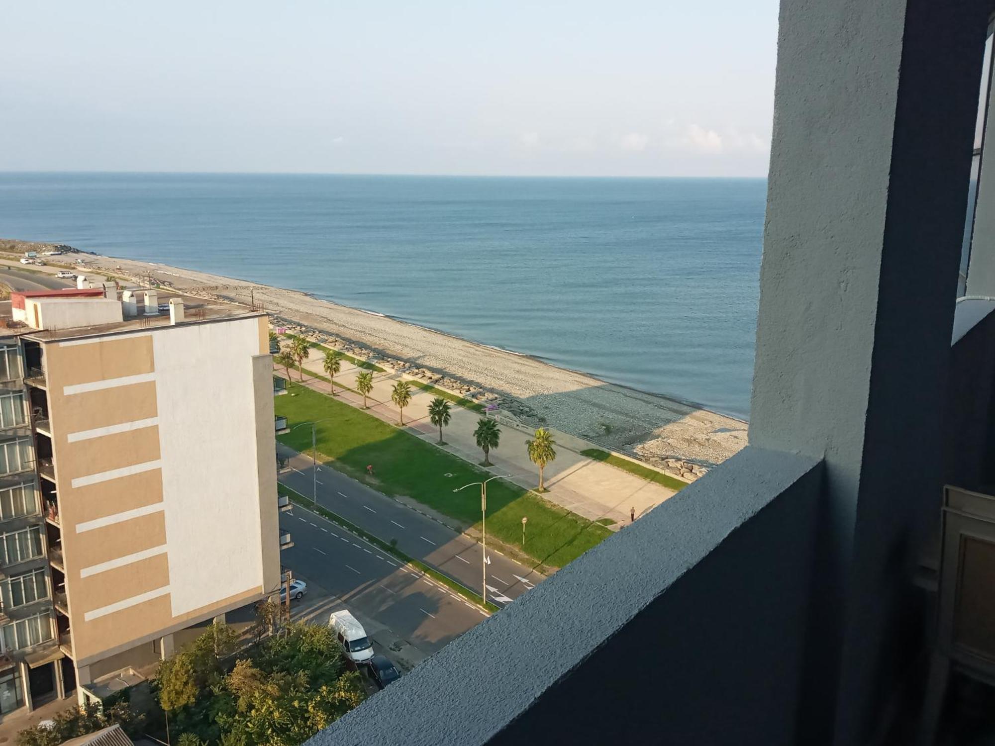 Jasmine Apartment In New Bulvar Batumi Esterno foto
