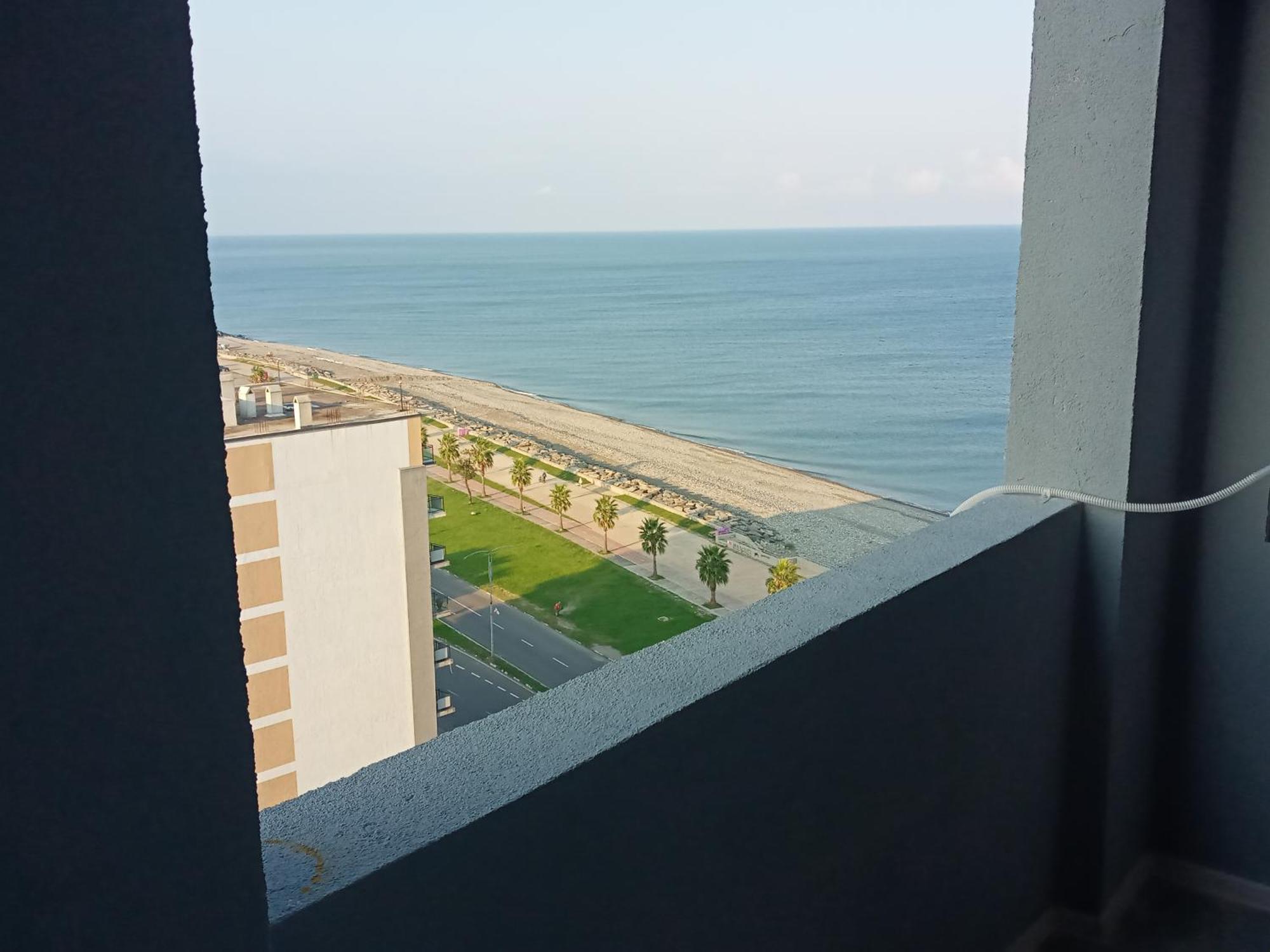 Jasmine Apartment In New Bulvar Batumi Esterno foto